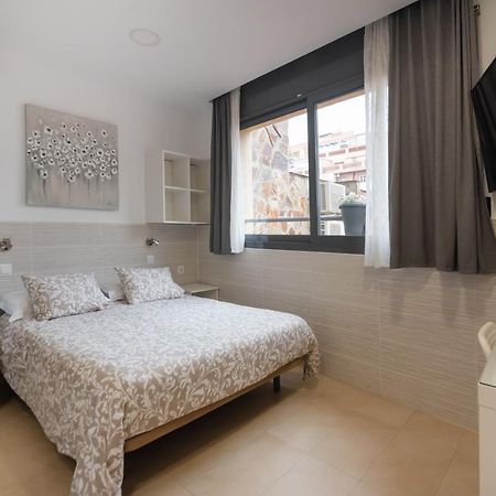 ברצלונה Hostal House מראה חיצוני תמונה