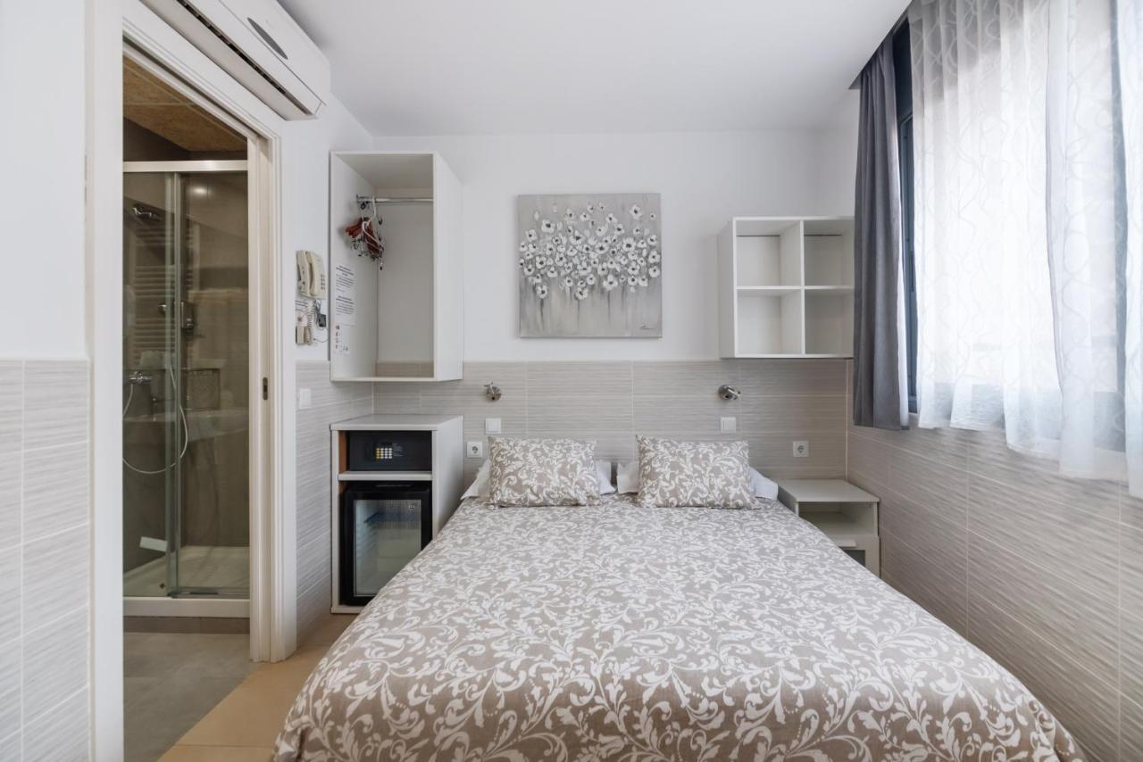 ברצלונה Hostal House מראה חיצוני תמונה