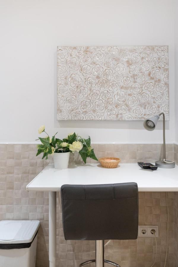 ברצלונה Hostal House מראה חיצוני תמונה