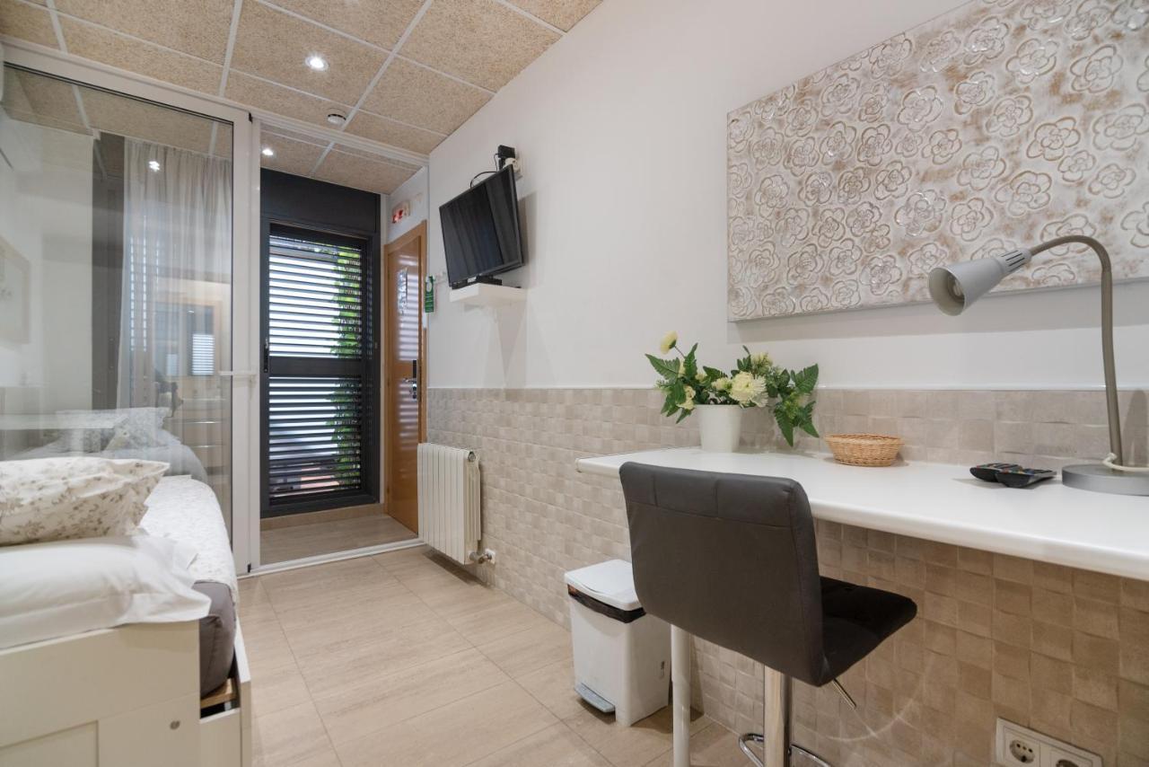 ברצלונה Hostal House מראה חיצוני תמונה