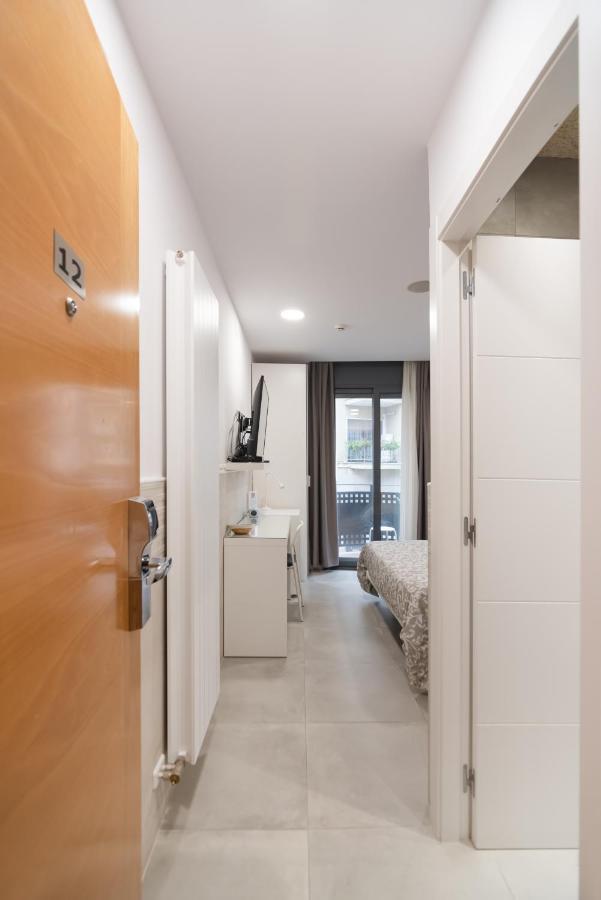 ברצלונה Hostal House מראה חיצוני תמונה