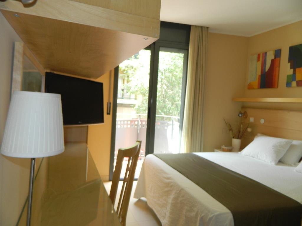 ברצלונה Hostal House מראה חיצוני תמונה
