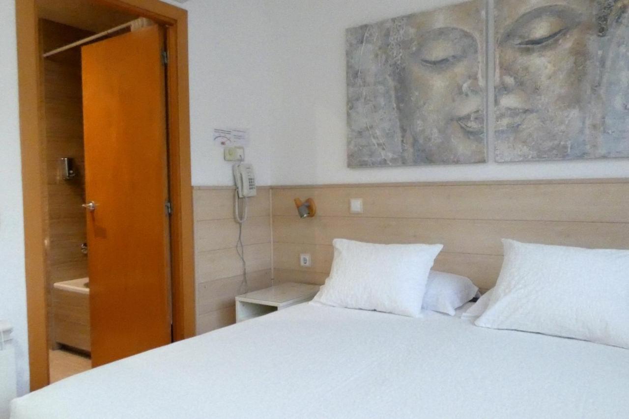 ברצלונה Hostal House מראה חיצוני תמונה